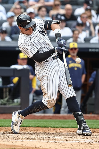 MLB: Milwaukee Brewers at New York Yankees