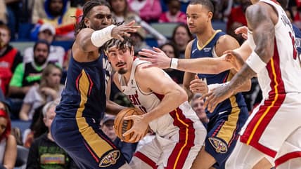 Kevon Looney defending as a Knicks free agency target