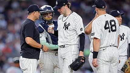 Aaron Boone mound visit during a Yankees game