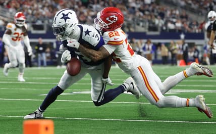 NFL: Kansas City Chiefs at Dallas Cowboys, trent mcduffie, new york giants
