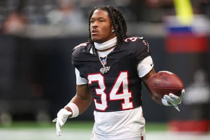 ray ray mccloud, NFL: New York Giants at Atlanta Falcons