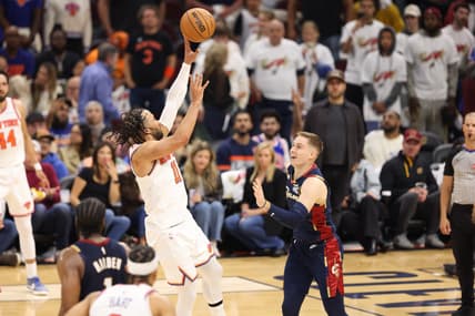 Jalen Brunson shoots for the Knicks against the Cavaliers in Game 3