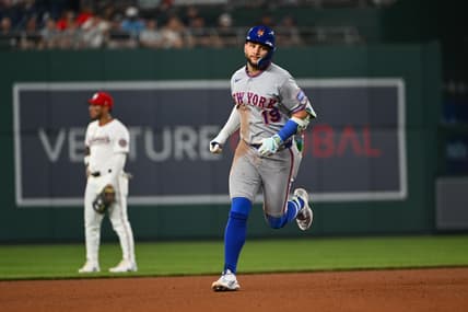 Bo Bichette rounding the bases for the Mets