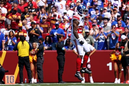 Dru Phillips defending for the Giants defense