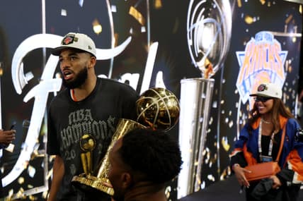 Karl-Anthony Towns celebrating with the Knicks