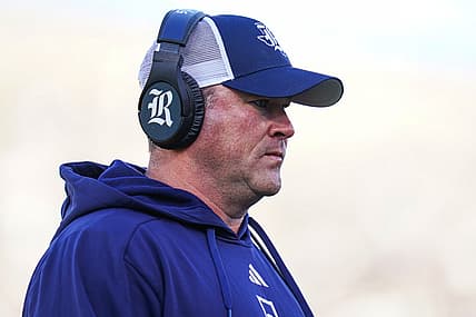 Mike Bloomgren, giants, NCAA Football: Rice at Connecticut