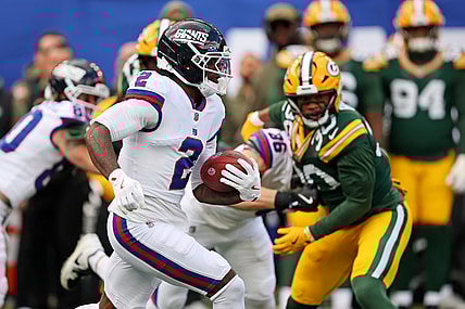deonte banks, NFL: Green Bay Packers at New York Giants
