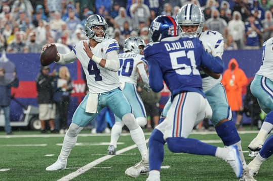 nfl: dallas cowboys at new york giants, azeez ojulari