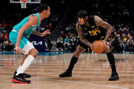 nba: utah jazz at charlotte hornets, jordan clarkson, knicks