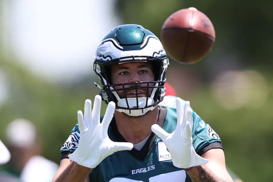 C.J. Uzomah, Eagles, Giants