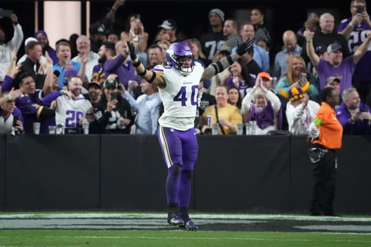 Ivan Pace, Giants, Vikings