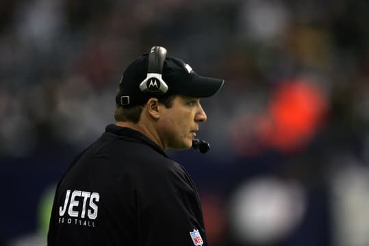 Nov 22, 2007; Irving, TX, USA; New York Jets head coach Eric Mangini watches a play against the  Dallas Cowboys  at Texas Stadium. The Cowboys beat the Jets 34-3. Mandatory Credit: Tim Heitman-Imagn Images