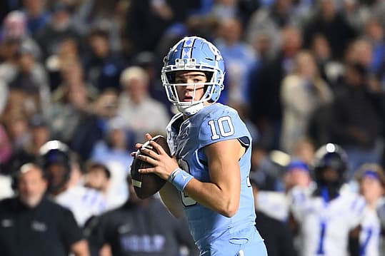 North Carolina Tar Heels quarterback Drake Maye (10) (New York Giants prospect)