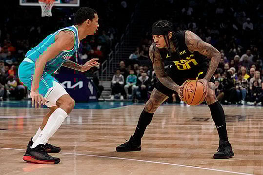 nba: utah jazz at charlotte hornets, jordan clarkson, knicks