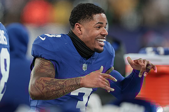 Jan 7, 2024; East Rutherford, New Jersey, USA; New York Giants wide receiver Sterling Shepard (3) celebrates with teammates on the sidelines during the second half against the Philadelphia Eagles at MetLife Stadium. Mandatory Credit: Vincent Carchietta-USA TODAY Sports