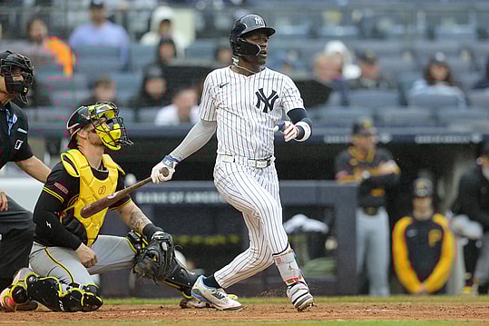 MLB: Pittsburgh Pirates at New York Yankees, jazz