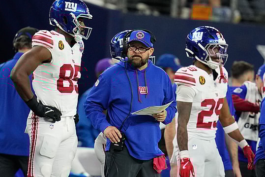 Nov 28, 2024; Arlington, Texas, USA; New York Giants head coach Brian Daboll reacts against the Dallas Cowboys during the second half at AT&T Stadium. Mandatory Credit: Chris Jones-Imagn Images