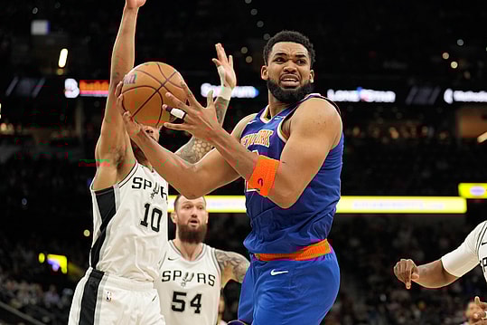 NBA: New York Knicks at San Antonio Spurs