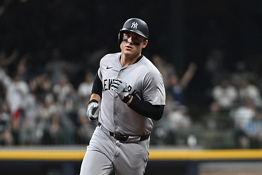 MLB: New York Yankees at Milwaukee Brewers