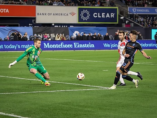 Hannes Wolf came close to opening the score | Credit : @aleizuphotos / instagram 
