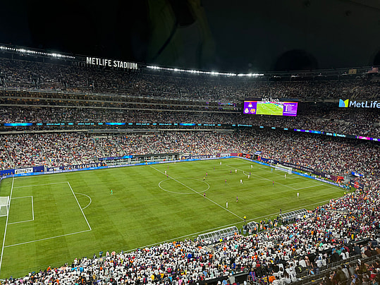 82,154 fans enjoyed El Clasico | Credit : Juan Carlos Maygua 
