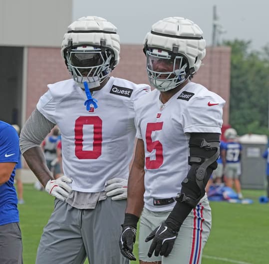 Syndication: The Record, kayvon thibodeaux, brian burns, new york giants