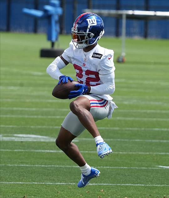 Syndication: The Record, dru phillips, giants