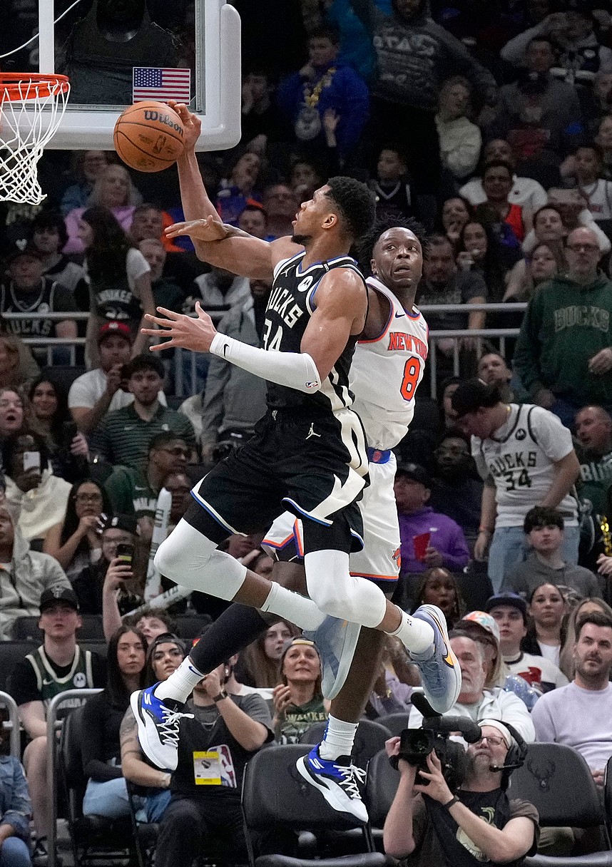 NBA: New York Knicks at Milwaukee Bucks