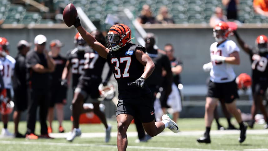 Demetrious Cox