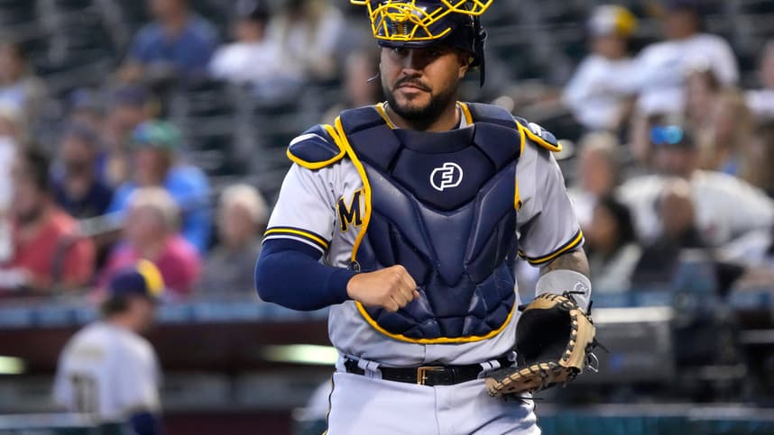 Omar Narvaez, mets