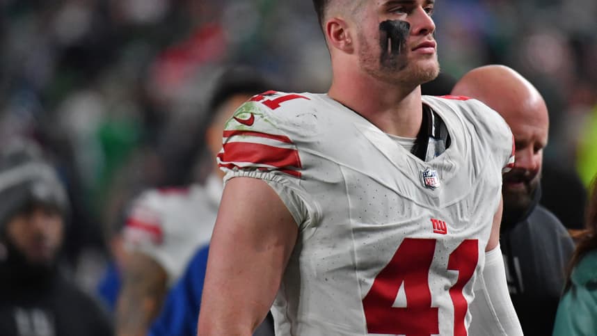 New York Giants linebacker Micah McFadden (41) against the Philadelphia Eagles at Lincoln Financial Field