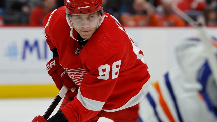 Detroit Red Wings right wing Patrick Kane (88) (New York Rangers)