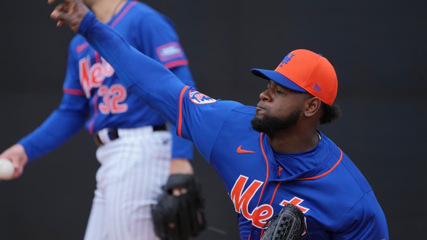 New York Mets starting pitcher Luis Severino (40) warms-up during workouts at spring training