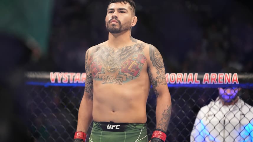 MMA: UFC 273-Hernandez vs Fremd