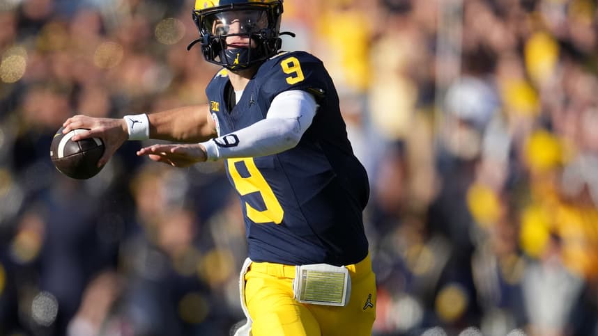 Michigan Wolverines quarterback J.J. McCarthy (9) (New York Giants)