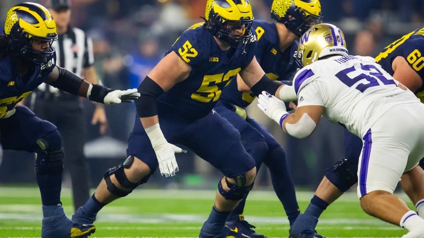 Michigan Wolverines offensive lineman Karsen Barnhart (New York Giants draft target)