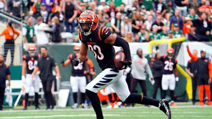 Cincinnati Bengals wide receiver Tyler Boyd (83) on his way to a touchdown in the first half against the New York Jets at MetLife Stadium