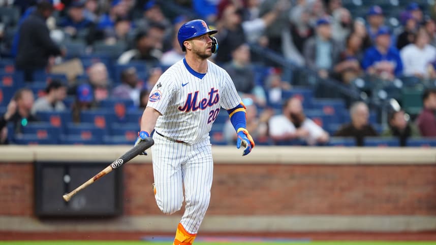 Apr 30, 2024; New York City, New York, USA; New York Mets first baseman Pete Alonso (20) against the Chicago Cubs during the first inning at Citi Field. Mandatory Credit: Gregory Fisher-USA TODAY Sports, yankees