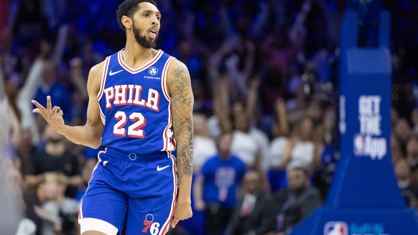 NBA: Playoffs-Miami Heat at Philadelphia 76ers, knicks