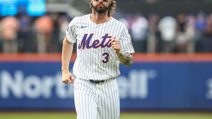 Jul 29, 2024; New York City, New York, USA;  New York Mets right fielder Jesse Winker (3) at Citi Field. Mandatory Credit: Wendell Cruz-USA TODAY Sports