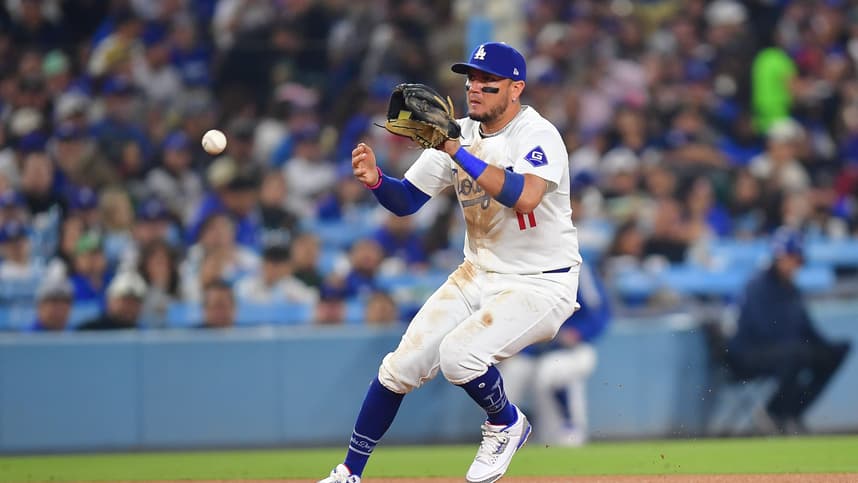 MLB: San Diego Padres at Los Angeles Dodgers, miguel rojas