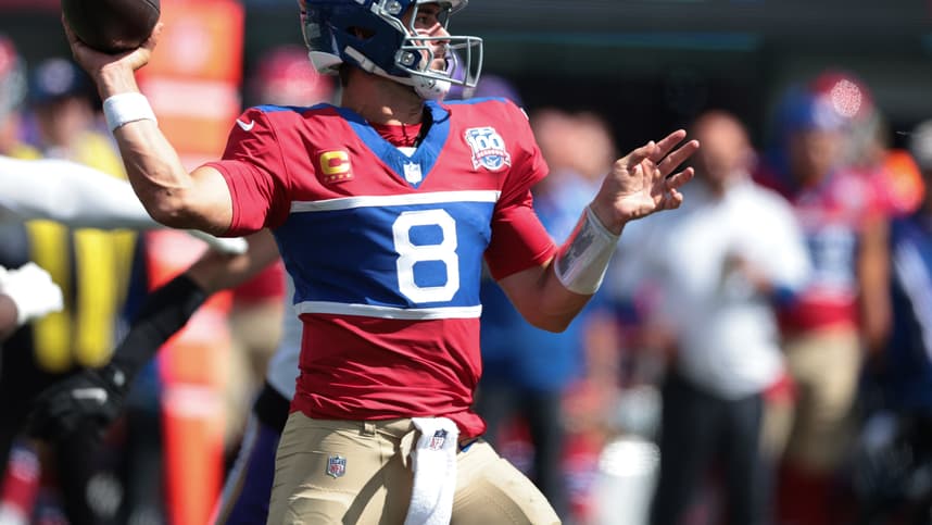 Sep 8, 2024; East Rutherford, New Jersey, USA; New York Giants quarterback Daniel Jones (8) throws the ball during the first half against the Minnesota Vikings at MetLife Stadium. Mandatory Credit: Vincent Carchietta-Imagn Images