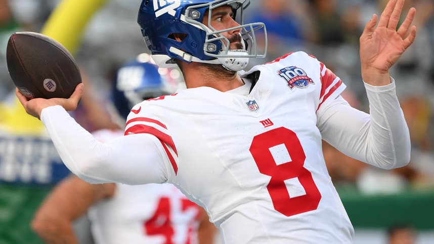 Aug 24, 2024; East Rutherford, New Jersey, USA; New York Giants quarterback Daniel Jones (8) warms up prior to the game against the New York Jets at MetLife Stadium. Mandatory Credit: Rich Barnes-Imagn Images
