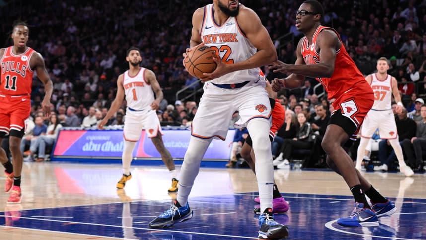 Nov 13, 2024; New York, New York, USA; New York Knicks center Karl-Anthony Towns (32) posts up against Chicago Bulls forward Jalen Smith (7) during the first half at Madison Square Garden. Mandatory Credit: John Jones-Imagn Images