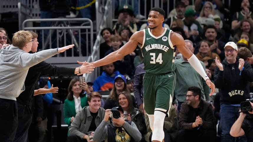 NBA: Cleveland Cavaliers at Milwaukee Bucks, knicks