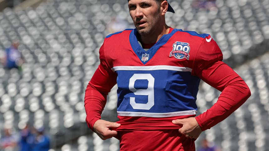 Sep 8, 2024; East Rutherford, New Jersey, USA; New York Giants place kicker Graham Gano (9) on the field before the game against the Minnesota Vikings at MetLife Stadium. Mandatory Credit: Vincent Carchietta-Imagn Images