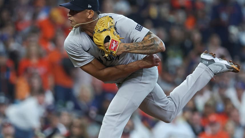 Mar 28, 2024; Houston, Texas, USA; New York Yankees relief pitcher Jonathan Loaisiga (43) during the sixth inning against the Houston Astros at Minute Maid Park. Mandatory Credit: Troy Taormina-Imagn Images