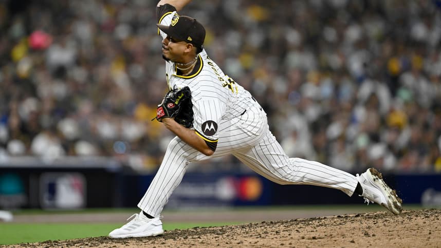 Jeremiah Estrada, Padres