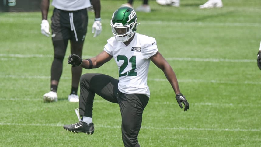 Jun 11, 2025; Florham Park, NY, USA; New York Jets cornerback Brandon Stephens (21) warms up during minicamp at Atlantic Health Jets Training Center. Mandatory Credit: John Jones-Imagn Images