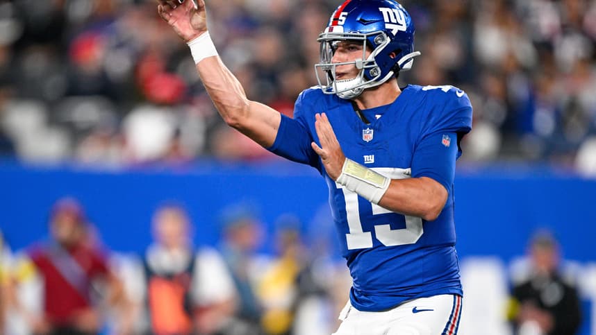 Tommy DeVito, NFL: New England Patriots at New York Giants, Jets